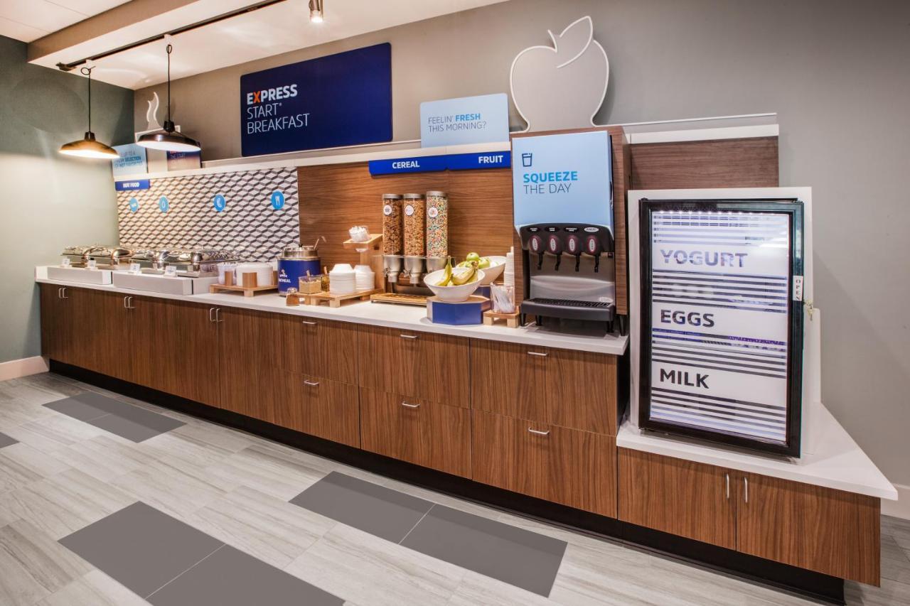 Holiday Inn Express - Milwaukee Downtown By Ihg Eksteriør bilde