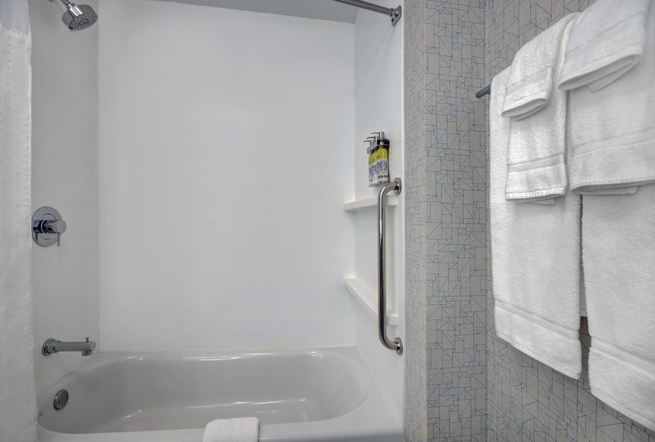 Holiday Inn Express - Milwaukee Downtown By Ihg Eksteriør bilde